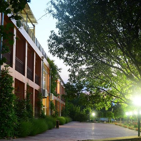 Avenue Park Hotel Yusufkhona Dış mekan fotoğraf